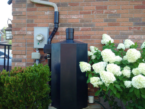 A one piece octagonal rain barrel with an enclosed conical top and an integrated side downspout inflow diverter with 200 micron media filter system and passive overflow. Fitted with a 3/4" brass drain valve. Capable of being infinitely daisy-chained with an optional 3/", 3' connector hose to expand storage capacity to manage any size of sized rooftop.